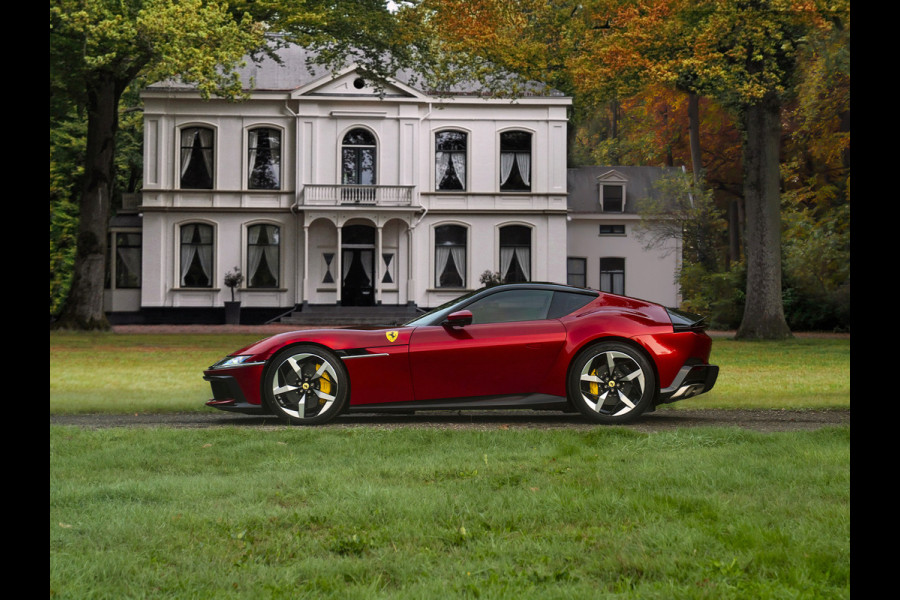 Ferrari 12Cilindri 6.5 V12 | Airbrushed shields | Full carbon | Rosso Magma
