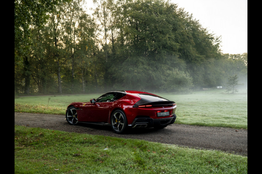 Ferrari 12Cilindri 6.5 V12 | Airbrushed shields | Full carbon | Rosso Magma