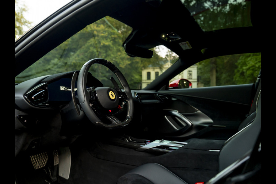Ferrari 12Cilindri 6.5 V12 | Airbrushed shields | Full carbon | Rosso Magma