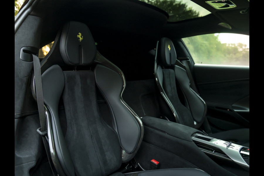 Ferrari 12Cilindri 6.5 V12 | Airbrushed shields | Full carbon | Rosso Magma