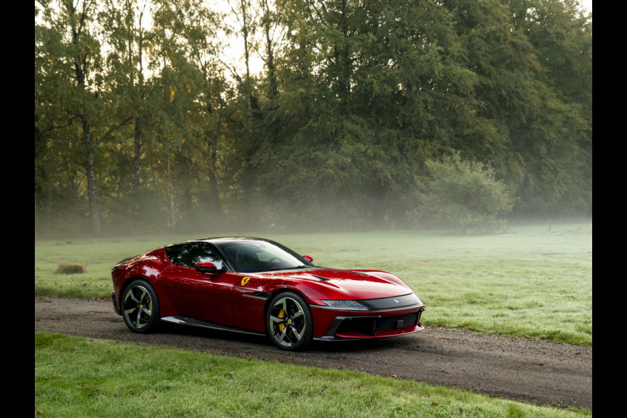 Ferrari 12Cilindri 6.5 V12 | Airbrushed shields | Full carbon | Rosso Magma