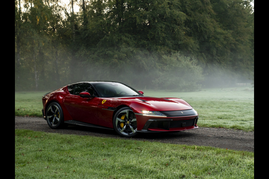 Ferrari 12Cilindri 6.5 V12 | Airbrushed shields | Full carbon | Rosso Magma