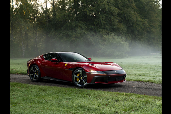 Ferrari 12Cilindri 6.5 V12 | Airbrushed shields | Full carbon | Rosso Magma