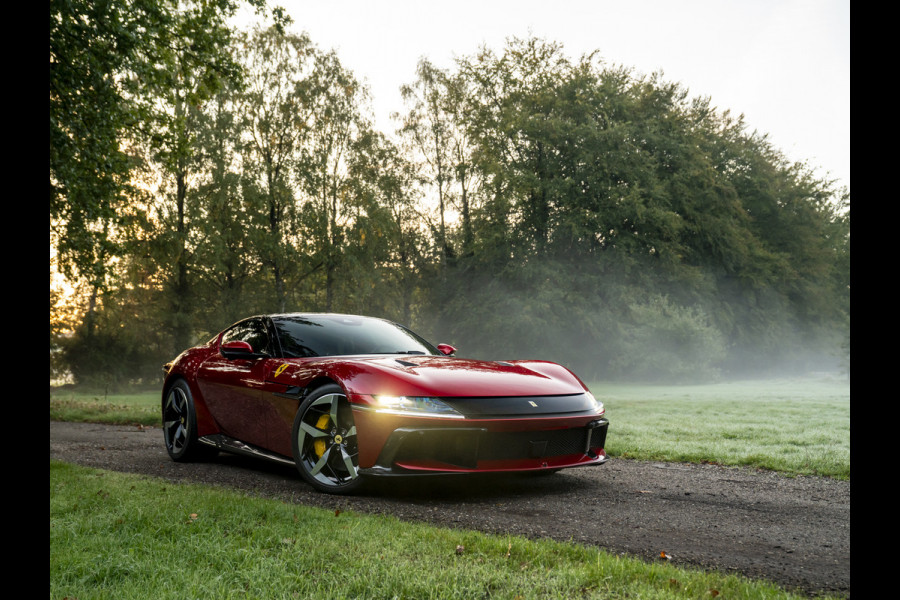 Ferrari 12Cilindri 6.5 V12 | Airbrushed shields | Full carbon | Rosso Magma