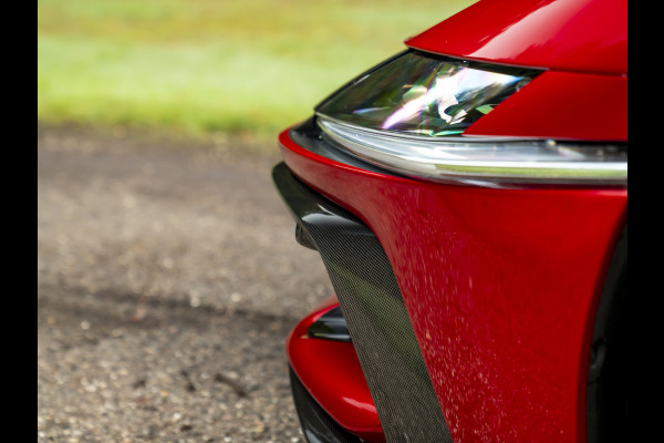 Ferrari 12Cilindri 6.5 V12 | Airbrushed shields | Full carbon | Rosso Magma