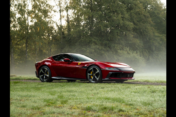 Ferrari 12Cilindri 6.5 V12 | Airbrushed shields | Full carbon | Rosso Magma