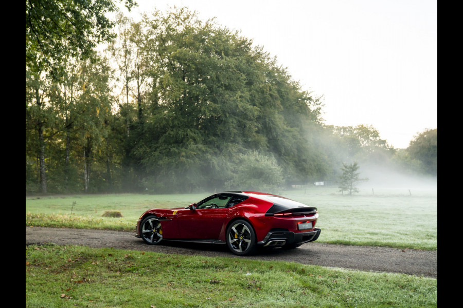 Ferrari 12Cilindri 6.5 V12 | Airbrushed shields | Full carbon | Rosso Magma