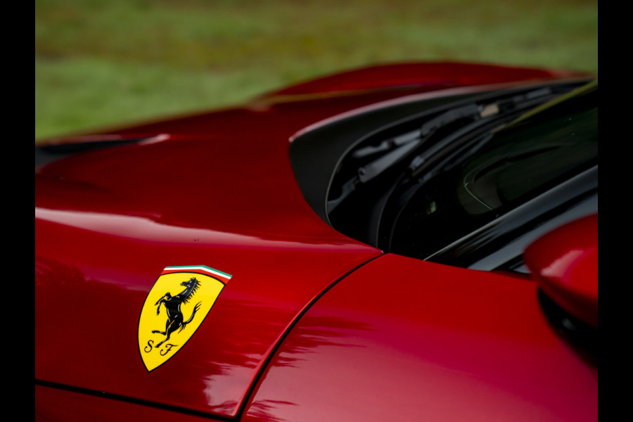 Ferrari 12Cilindri 6.5 V12 | Airbrushed shields | Full carbon | Rosso Magma