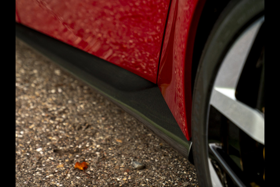Ferrari 12Cilindri 6.5 V12 | Airbrushed shields | Full carbon | Rosso Magma