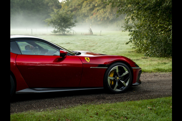 Ferrari 12Cilindri 6.5 V12 | Airbrushed shields | Full carbon | Rosso Magma