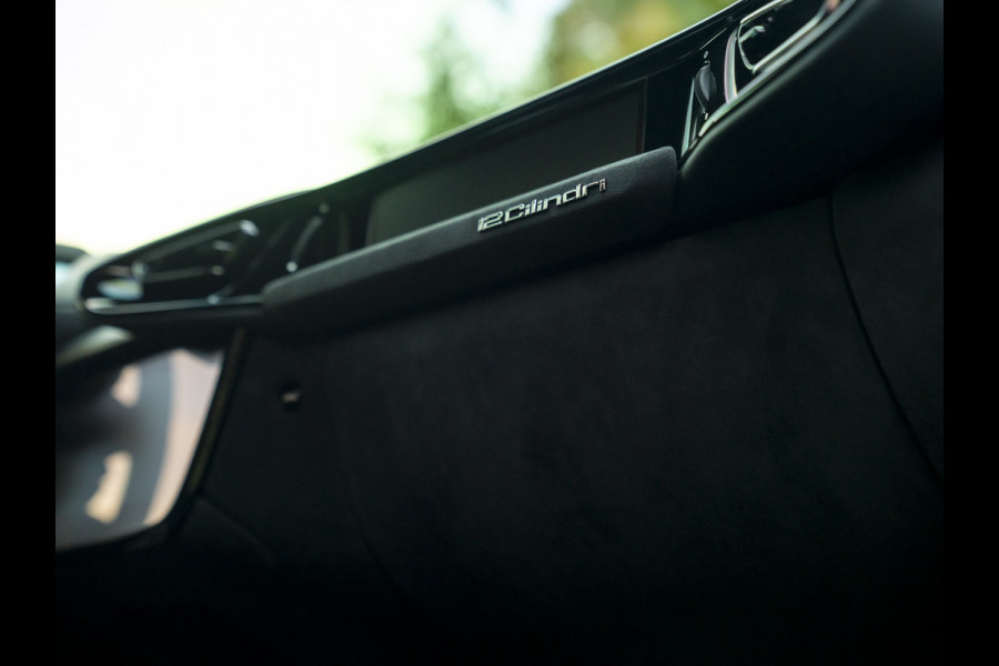 Ferrari 12Cilindri 6.5 V12 | Airbrushed shields | Full carbon | Rosso Magma