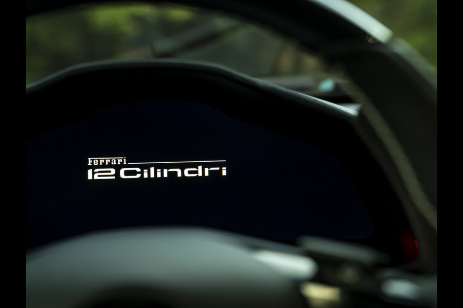 Ferrari 12Cilindri 6.5 V12 | Airbrushed shields | Full carbon | Rosso Magma