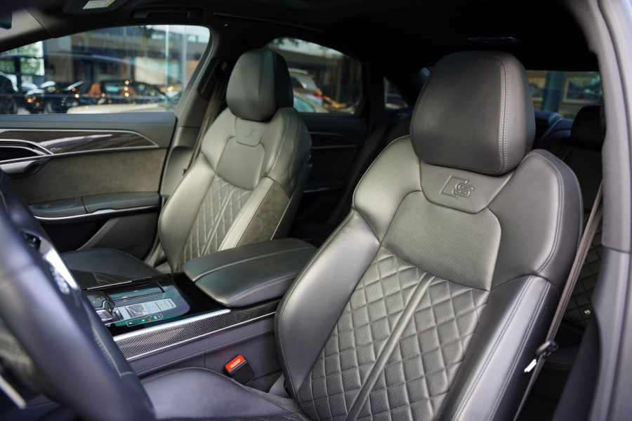 Audi S8 4.0 TFSI Quattro B&O / Active Chassis / NL-Auto