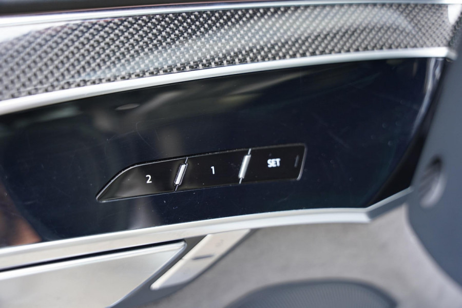 Audi S8 4.0 TFSI Quattro B&O / Active Chassis / NL-Auto