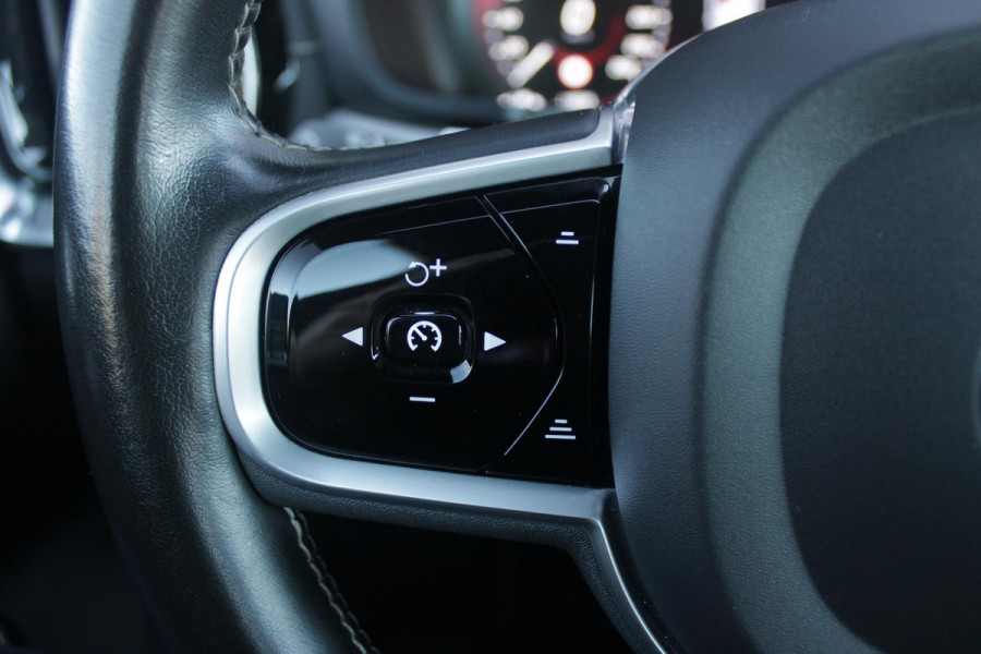Volvo S60 2.0 B5 250PK AUTOMAAT R-DESIGN 20'' | PANORAMISCH SCHUIF/KANTELDAK | PREMIUM AUDIO BY HARMAN KARDON | 20" 5-TRIPPLE SPAAKS BLACK/DIAMAND CUT LICHTMETALEN VELGEN | BLINDSPOT INFOMATION SYSTEM (BLIS) | VERWARMDE VOORRUIT |VERWARMDE AQUABLADE RUITENWISSERBLADEN | PILOT ASSIST | APPLE CARPLAY / ANDROID AUTO | DODEHOEKDETECTIE |  ADAPTIEVE CRUISECONTROL | R-DESIGN BEKLEDING MET NAPPA LEDER I.C.M. OPEN GRID TEXTIEL | ELEKTRISCH VERSTELBARE CONTOUR STOELEN (SPORTSTOELEN) MET GEHEUGEN OP BEIDE VOORSTOELEN (POWERSEATS) |VERWARMDE VOORSTOELEN EN ACHTERBANK | VERWARMD STUURWIEL |