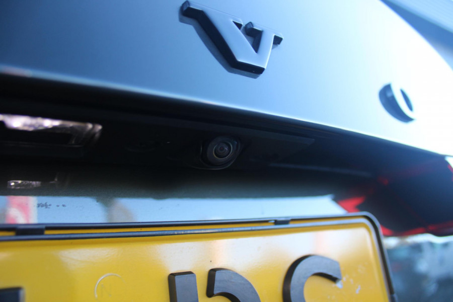 Volvo S60 2.0 B5 250PK AUTOMAAT R-DESIGN 20'' | PANORAMISCH SCHUIF/KANTELDAK | PREMIUM AUDIO BY HARMAN KARDON | 20" 5-TRIPPLE SPAAKS BLACK/DIAMAND CUT LICHTMETALEN VELGEN | BLINDSPOT INFOMATION SYSTEM (BLIS) | VERWARMDE VOORRUIT |VERWARMDE AQUABLADE RUITENWISSERBLADEN | PILOT ASSIST | APPLE CARPLAY / ANDROID AUTO | DODEHOEKDETECTIE |  ADAPTIEVE CRUISECONTROL | R-DESIGN BEKLEDING MET NAPPA LEDER I.C.M. OPEN GRID TEXTIEL | ELEKTRISCH VERSTELBARE CONTOUR STOELEN (SPORTSTOELEN) MET GEHEUGEN OP BEIDE VOORSTOELEN (POWERSEATS) |VERWARMDE VOORSTOELEN EN ACHTERBANK | VERWARMD STUURWIEL |