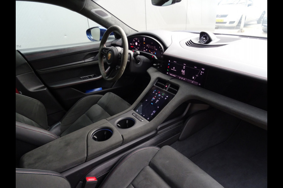Porsche Taycan GTS 93 kWh * 4S * 517 PK * APPROVED tot 2028 !!