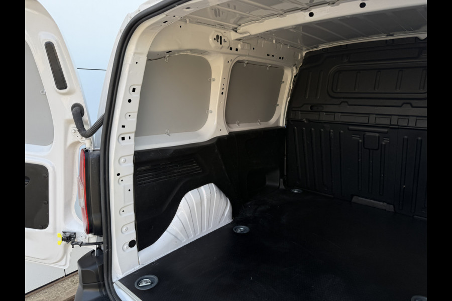 Toyota ProAce City 1.5 D 100PK Nieuw Model! L1 Climate Control Cruise Control Lane Assist Stoelverwarming Parkeersensoren