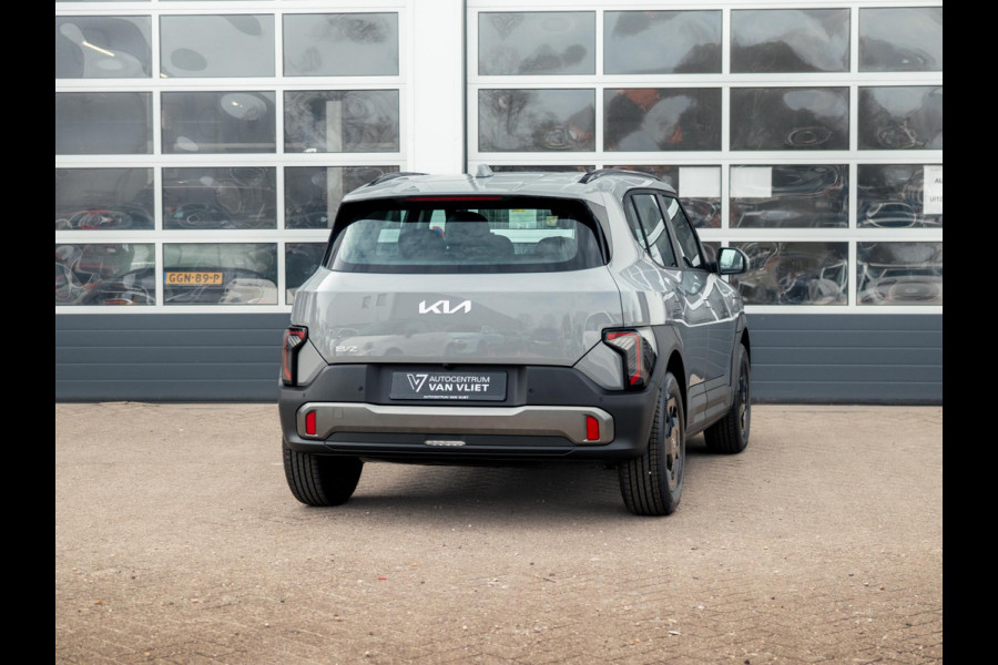 Kia EV2 Air 42.2 kWh | Actieprijs * | Clima | Adapt. cruise | Navi | Dakrails | 16" | Stoel&Stuur Verwarming | Apple Carplay