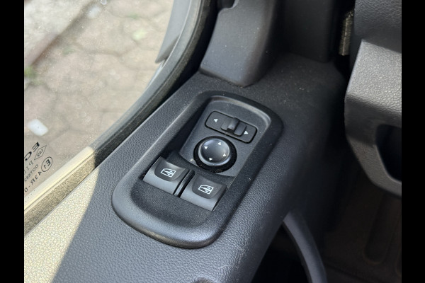 Renault Master Plancher T35 2.3 DCI 150PK Automaat Bakwagen Lowliner Plancher Airco Cruise Control Camera Foodtruck Meubelbak Paardenwagen
