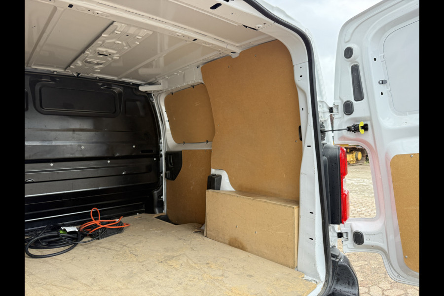 Fiat Scudo e-Scudo 50 kWh 136PK