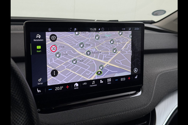 Škoda ENYAQ iV 60 SOH 92% Adap.Cruise 360°Camera Stuur+Achterbank+Stoel Verwarming Elek.Stoel+Memory 3-Zone Ecc Elek.Achterklep Apple Carplay A Assistentie+Climate+Comfort plus 2+Parkeer+Sport+Licht-pakket Privacy Glas Lmv 20" DAB P-Assist 1e Eigenaar Dealeronderhouden Origineel Nederlandse Auto