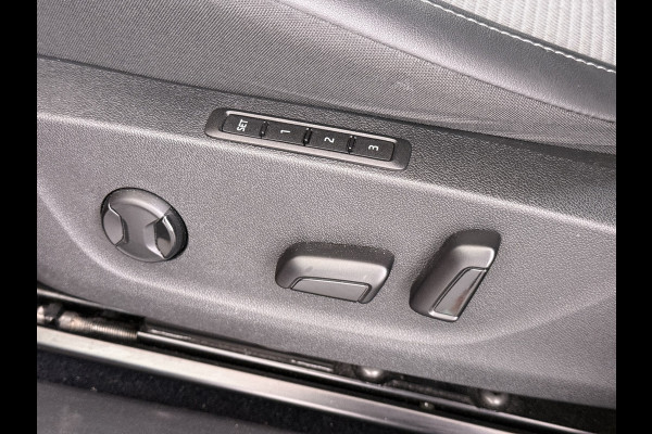 Škoda ENYAQ iV 60 SOH 92% Adap.Cruise 360°Camera Stuur+Achterbank+Stoel Verwarming Elek.Stoel+Memory 3-Zone Ecc Elek.Achterklep Apple Carplay A Assistentie+Climate+Comfort plus 2+Parkeer+Sport+Licht-pakket Privacy Glas Lmv 20" DAB P-Assist 1e Eigenaar Dealeronderhouden Origineel Nederlandse Auto