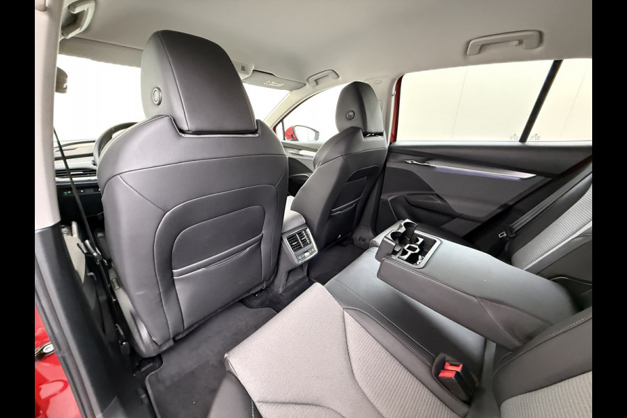 Škoda ENYAQ iV 60 SOH 92% Adap.Cruise 360°Camera Stuur+Achterbank+Stoel Verwarming Elek.Stoel+Memory 3-Zone Ecc Elek.Achterklep Apple Carplay A Assistentie+Climate+Comfort plus 2+Parkeer+Sport+Licht-pakket Privacy Glas Lmv 20" DAB P-Assist 1e Eigenaar Dealeronderhouden Origineel Nederlandse Auto