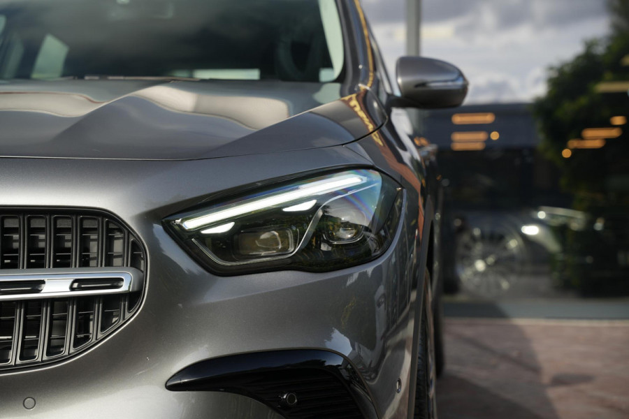 Mercedes-Benz GLA 180 Business Solution Luxury Stuurverwarming Multibeam LED Adapt. Cruise Trekhaak 18''LM
