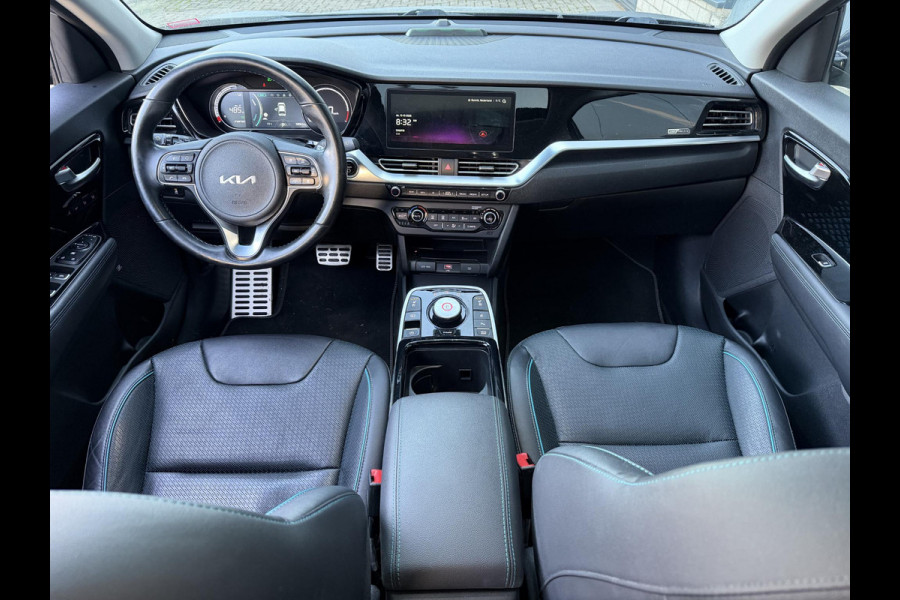 Kia e-Niro ExecutiveLine 64 kWh 17"/SOH 100%/Leder + memory/Schuif-kanteldak/Stuur + stoelverwarming v+a + koeling v/Dodehoek/Keyless/Apple Carplay & Android Auto