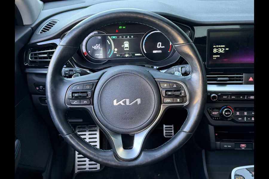 Kia e-Niro ExecutiveLine 64 kWh 17"/SOH 100%/Leder + memory/Schuif-kanteldak/Stuur + stoelverwarming v+a + koeling v/Dodehoek/Keyless/Apple Carplay & Android Auto