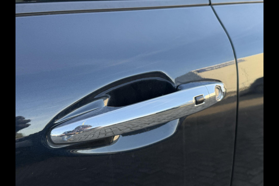 Kia e-Niro ExecutiveLine 64 kWh 17"/SOH 100%/Leder + memory/Schuif-kanteldak/Stuur + stoelverwarming v+a + koeling v/Dodehoek/Keyless/Apple Carplay & Android Auto