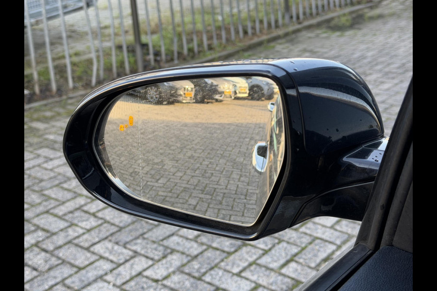 Kia e-Niro ExecutiveLine 64 kWh 17"/SOH 100%/Leder + memory/Schuif-kanteldak/Stuur + stoelverwarming v+a + koeling v/Dodehoek/Keyless/Apple Carplay & Android Auto