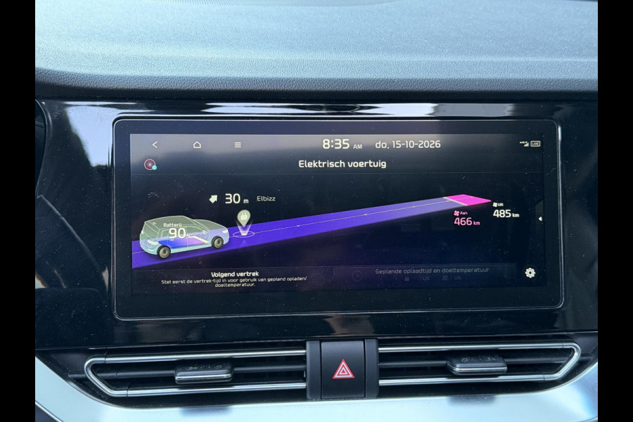 Kia e-Niro ExecutiveLine 64 kWh 17"/SOH 100%/Leder + memory/Schuif-kanteldak/Stuur + stoelverwarming v+a + koeling v/Dodehoek/Keyless/Apple Carplay & Android Auto
