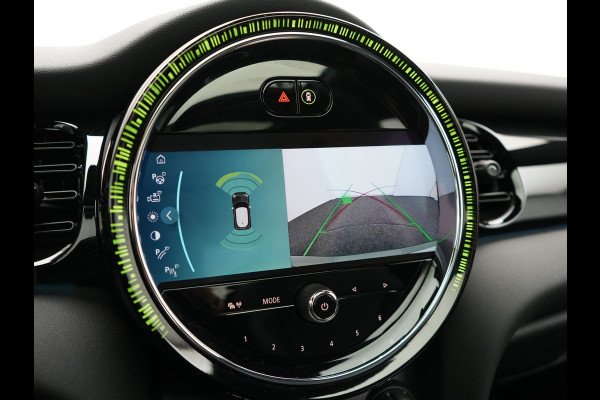 MINI Electric Cooper SE 33 kWh 184pk Dealer O.H. | Panodak | Head Up | Warmtepomp | Camera | Harman / Kardon | Lederen Sportstoelen Verwarmd | Sfeerverlichting | Keyless | Apple Carplay | Navigatie | DAB |