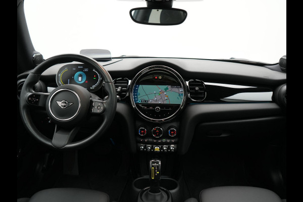 MINI Electric Cooper SE 33 kWh 184pk Dealer O.H. | Panodak | Head Up | Warmtepomp | Camera | Harman / Kardon | Lederen Sportstoelen Verwarmd | Sfeerverlichting | Keyless | Apple Carplay | Navigatie | DAB |