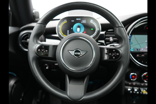 MINI Electric Cooper SE 33 kWh 184pk Dealer O.H. | Panodak | Head Up | Warmtepomp | Camera | Harman / Kardon | Lederen Sportstoelen Verwarmd | Sfeerverlichting | Keyless | Apple Carplay | Navigatie | DAB |