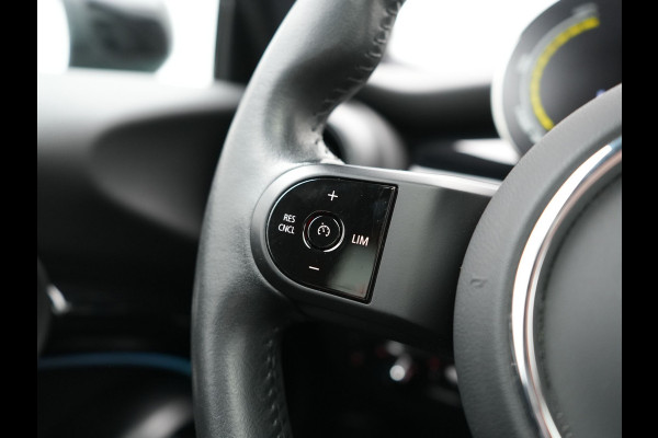 MINI Electric Cooper SE 33 kWh 184pk Dealer O.H. | Panodak | Head Up | Warmtepomp | Camera | Harman / Kardon | Lederen Sportstoelen Verwarmd | Sfeerverlichting | Keyless | Apple Carplay | Navigatie | DAB |