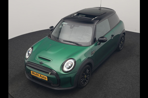 MINI Electric Cooper SE 33 kWh 184pk Dealer O.H. | Panodak | Head Up | Warmtepomp | Camera | Harman / Kardon | Lederen Sportstoelen Verwarmd | Sfeerverlichting | Keyless | Apple Carplay | Navigatie | DAB |