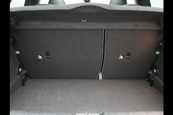 MINI Electric Cooper SE 33 kWh 184pk Dealer O.H. | Panodak | Head Up | Warmtepomp | Camera | Harman / Kardon | Lederen Sportstoelen Verwarmd | Sfeerverlichting | Keyless | Apple Carplay | Navigatie | DAB |