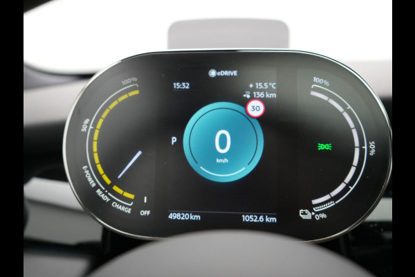 MINI Electric Cooper SE 33 kWh 184pk Dealer O.H. | Panodak | Head Up | Warmtepomp | Camera | Harman / Kardon | Lederen Sportstoelen Verwarmd | Sfeerverlichting | Keyless | Apple Carplay | Navigatie | DAB |