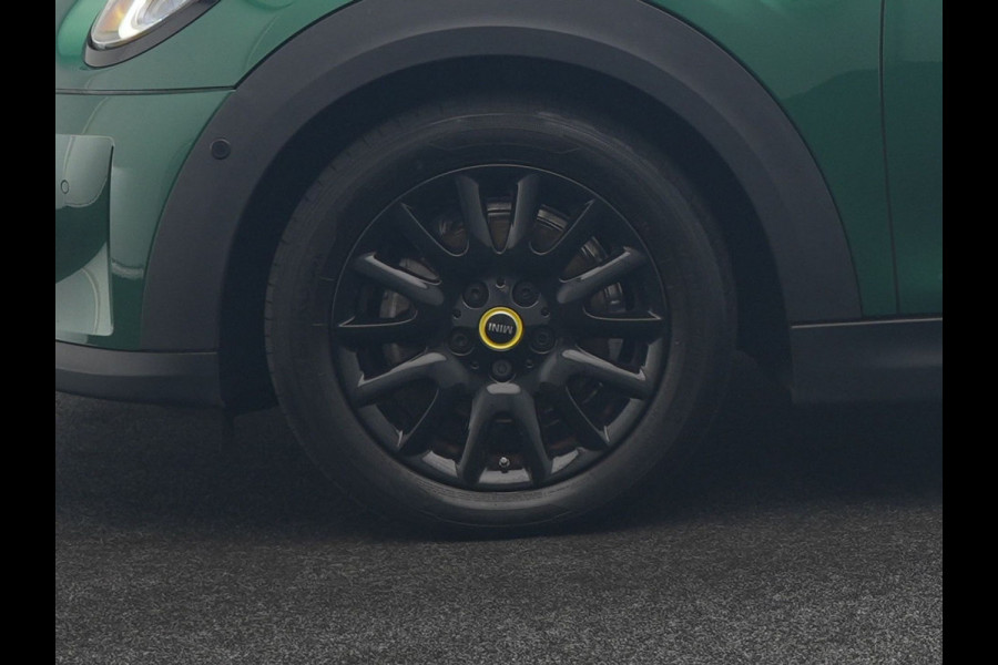 MINI Electric Cooper SE 33 kWh 184pk Dealer O.H. | Panodak | Head Up | Warmtepomp | Camera | Harman / Kardon | Lederen Sportstoelen Verwarmd | Sfeerverlichting | Keyless | Apple Carplay | Navigatie | DAB |