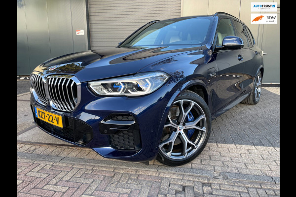 BMW X5 XDrive45e High Executive Laser B&W Panorama Premium Occasion 2 jaar garantie bij BMW