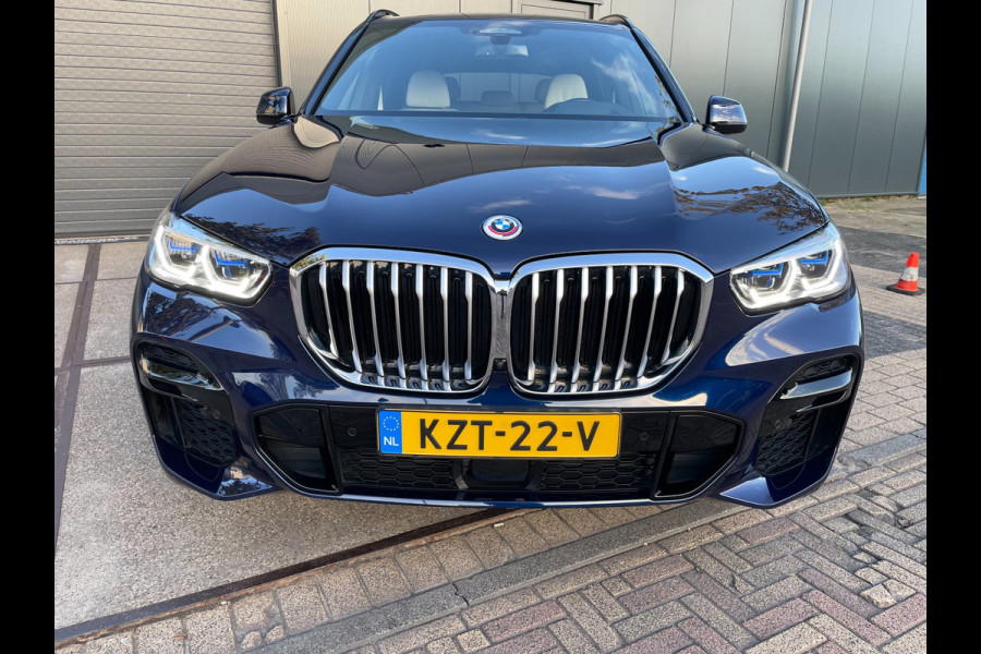 BMW X5 XDrive45e High Executive Laser B&W Panorama Premium Occasion 2 jaar garantie bij BMW