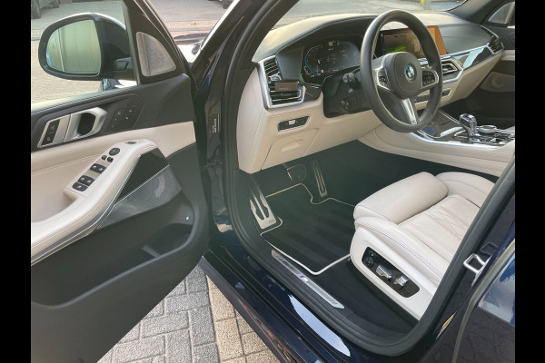 BMW X5 XDrive45e High Executive Laser B&W Panorama Premium Occasion 2 jaar garantie bij BMW