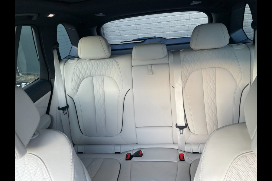 BMW X5 XDrive45e High Executive Laser B&W Panorama Premium Occasion 2 jaar garantie bij BMW