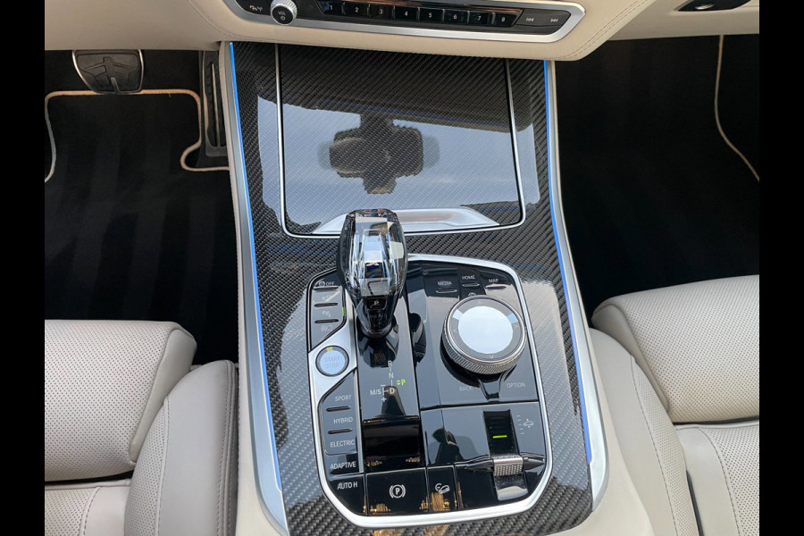 BMW X5 XDrive45e High Executive Laser B&W Panorama Premium Occasion 2 jaar garantie bij BMW