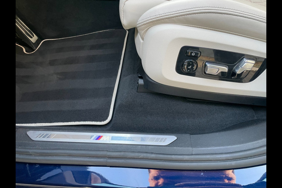 BMW X5 XDrive45e High Executive Laser B&W Panorama Premium Occasion 2 jaar garantie bij BMW