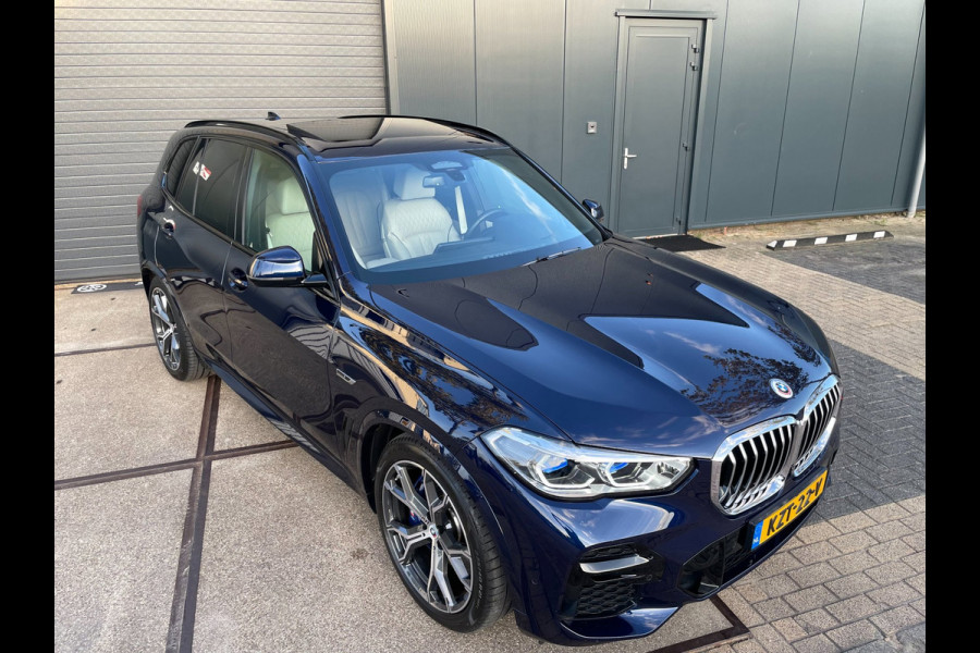 BMW X5 XDrive45e High Executive Laser B&W Panorama Premium Occasion 2 jaar garantie bij BMW