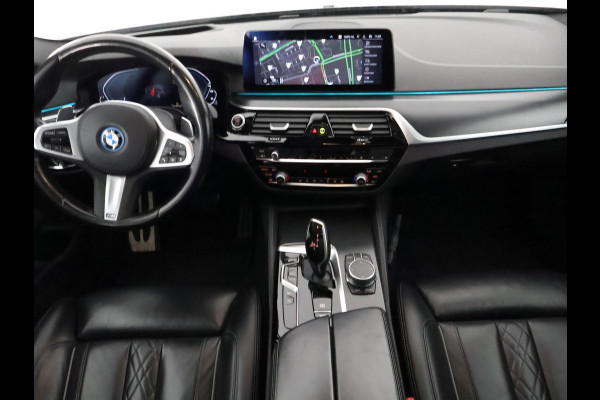 BMW 5 Serie Touring 530e Business Edition Plus M-Pakket | Stoelverwarming | Harman Kardon | Schuif-/Kanteldak | 1e eigenaar |